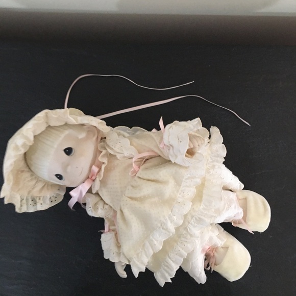 Precious Moments doll - Picture 5 of 6